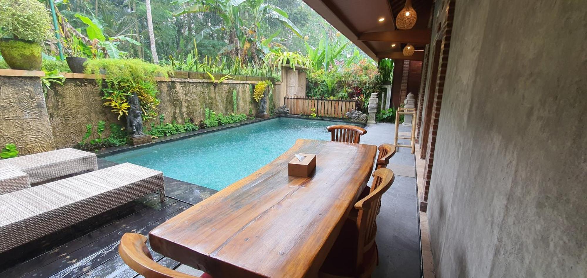 Prayatna * Ubud
